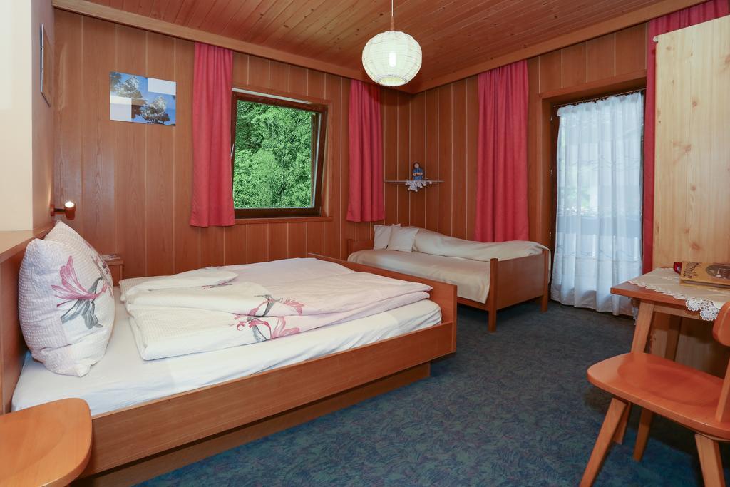 Ferienwohnung Bauernof Mittermüller Feldthurns Zimmer foto